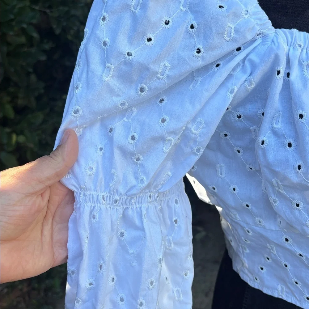H&M Romantic Cropped Long Sleeve White Top Size Large